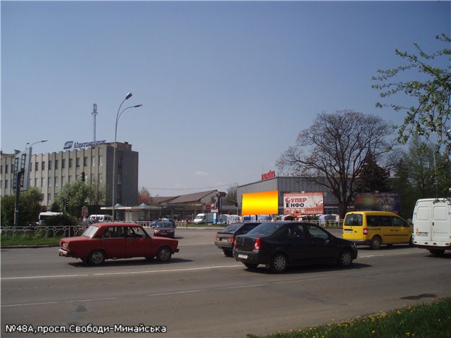 Щит 6x3,  вул.Минайська-просп.Свободи(перехрестя), піш.перехід, автоб,зуп, ТЦ Україна, напр.-вул.Минайська